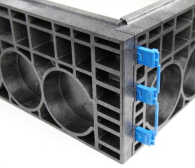 Rama boczna z poliwęglanu o spienionej strukturze